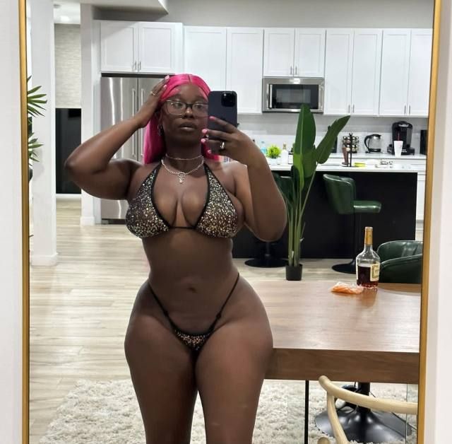 WANNA HAVE SOME FUN 🤩 💦💦💧YOU DOWN TO FUCK ❎💧NO COMDOMS $EX 🍎 CLEAN TiTS PUS$Y 🍆🥭🥭🍊 SPECIALS B00BS - Image 2